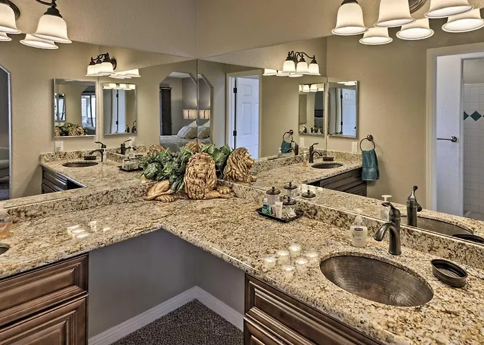 1 Mi To Lake: W/ Pool & Views In Havasu