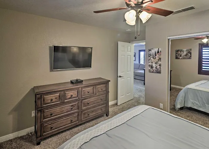 1 Mi To Lake: W/ Pool & Views In Havasu