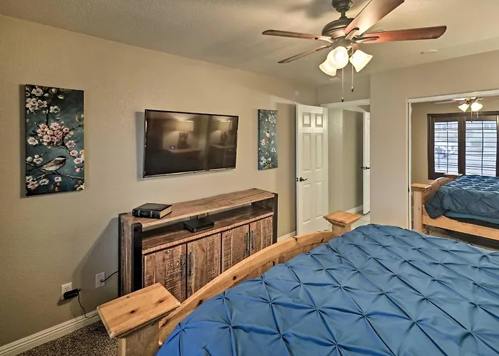 1 Mi To Lake: W/ Pool & Views In Havasu Holiday home